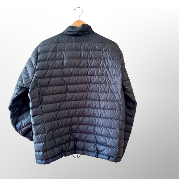 Patagonia Nano Puff Jacket. - Picture 5 of 6